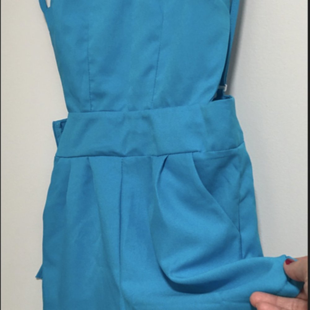 Dress. Short. - Picture 2 of 3